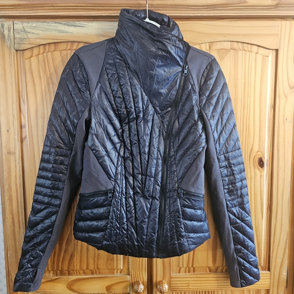 Blanc Noir Stylish Black Quilted Women's Jacket - Picture 9 of 12